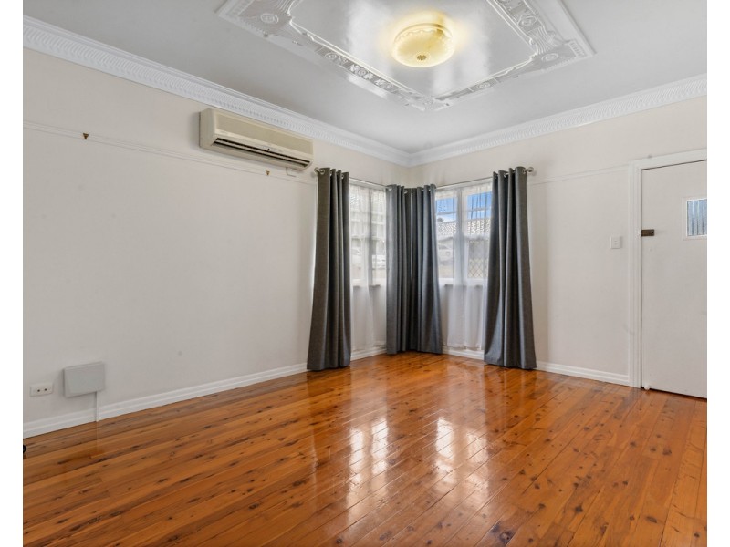 22 Ipswich Street, East Toowoomba QLD 4350
