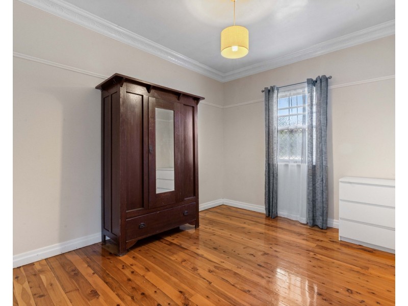 22 Ipswich Street, East Toowoomba QLD 4350