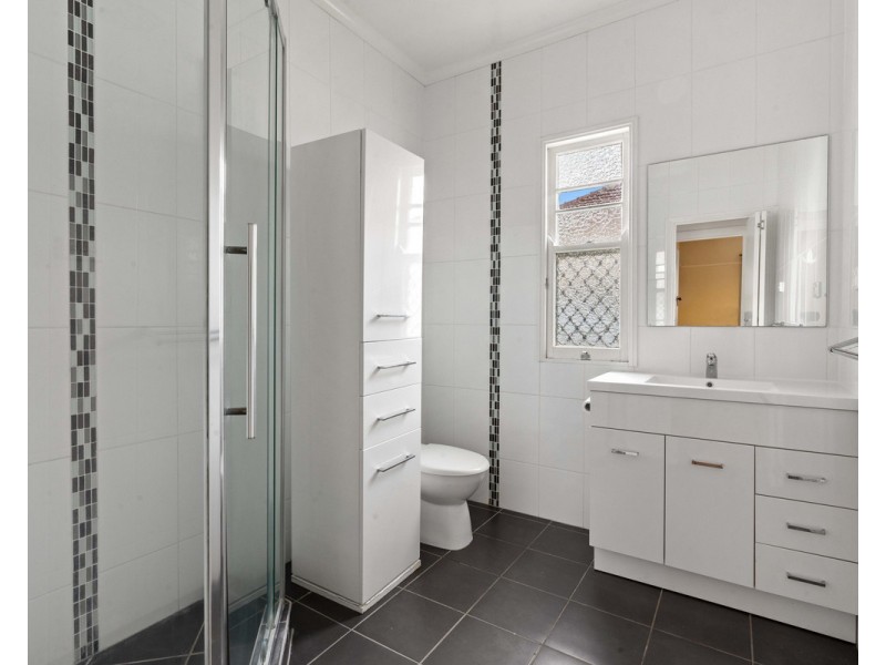 22 Ipswich Street, East Toowoomba QLD 4350