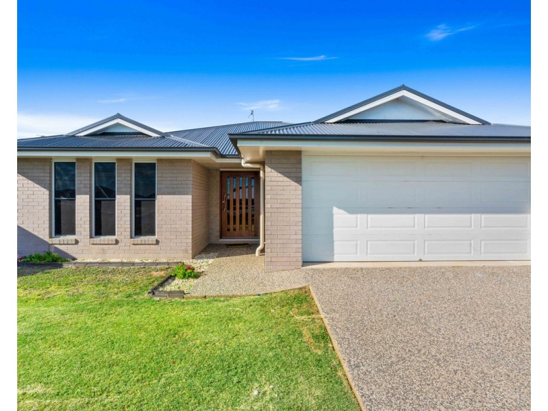 10 Radcliffe Crescent, Glenvale QLD 4350