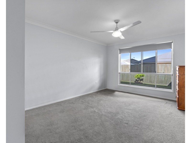 10 Radcliffe Crescent, Glenvale QLD 4350