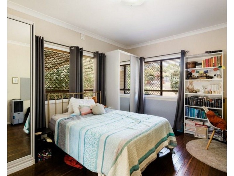 19 Perry Street, Harlaxton QLD 4350