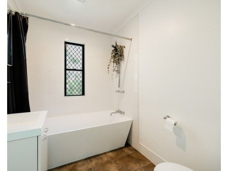 19 Perry Street, Harlaxton QLD 4350