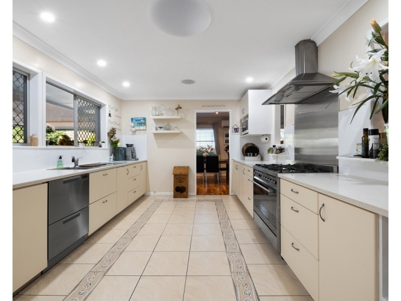 15 Rodway Crescent, Rangeville QLD 4350