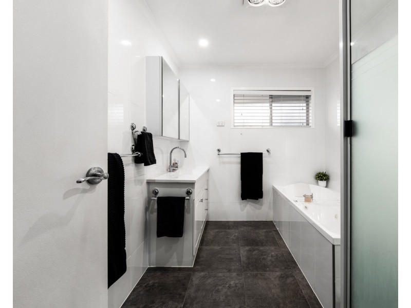 15 Rodway Crescent, Rangeville QLD 4350