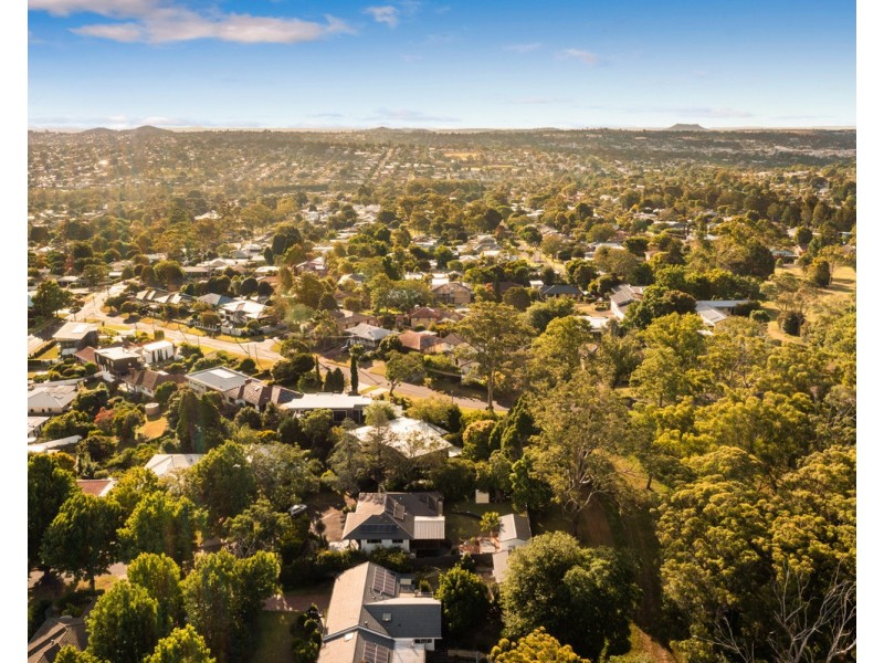15 Rodway Crescent, Rangeville QLD 4350
