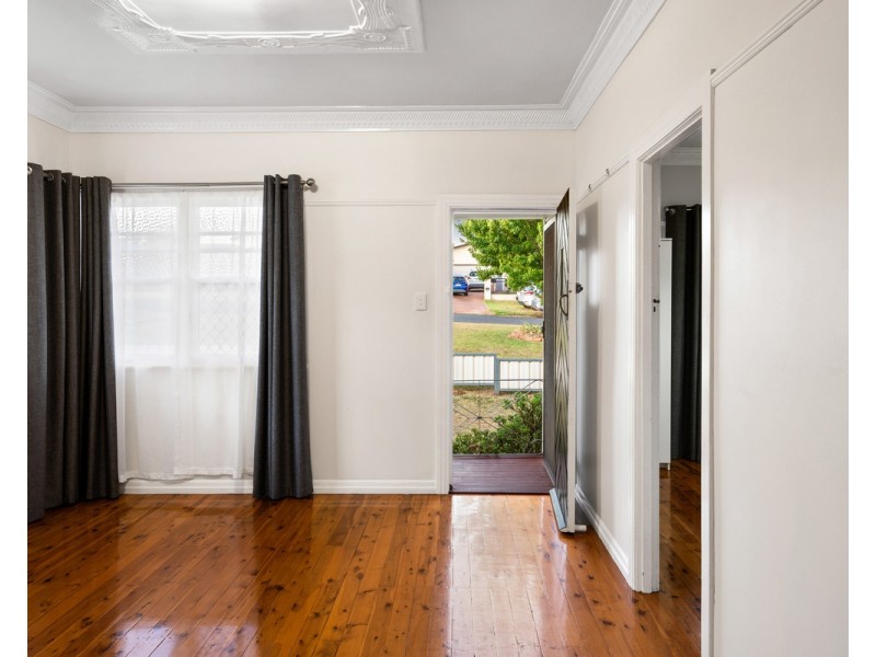 22 Ipswich Street, East Toowoomba QLD 4350