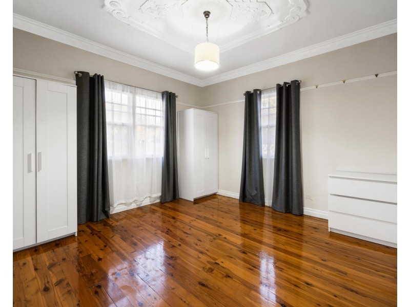 22 Ipswich Street, East Toowoomba QLD 4350