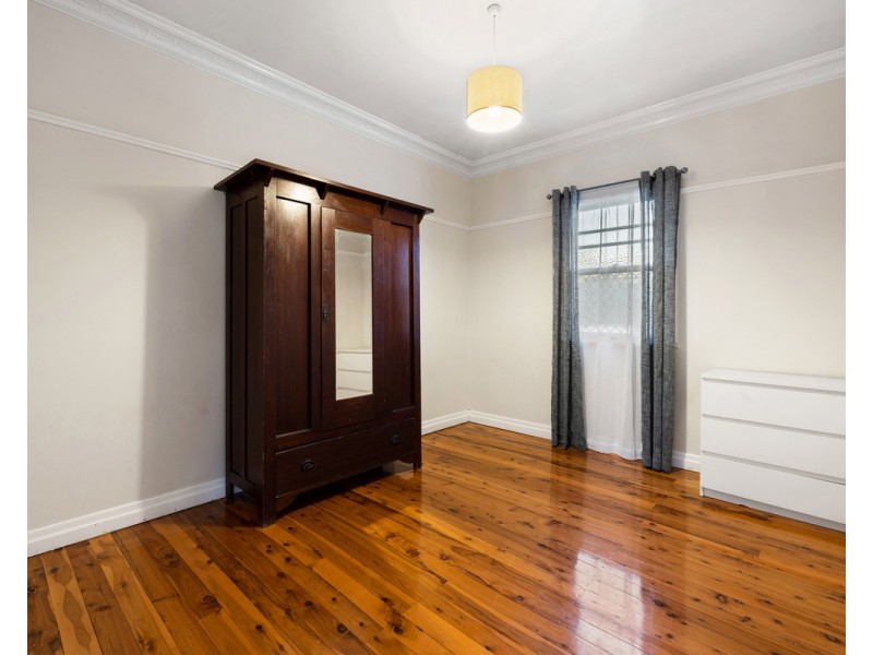 22 Ipswich Street, East Toowoomba QLD 4350