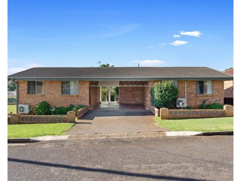 1/5 Perkins Street, South Toowoomba QLD 4350
