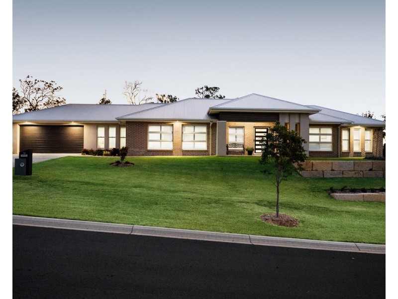 14 Linus Street, Highfields QLD 4352