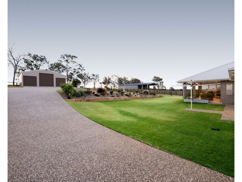 14 Linus Street, Highfields QLD 4352