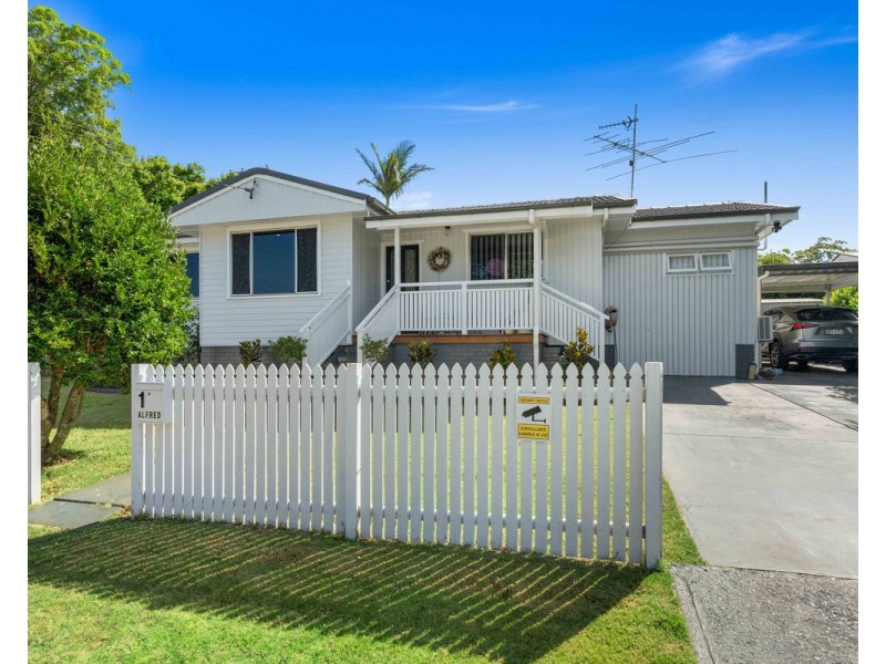 1 Alfred Street, Mount Lofty QLD 4350