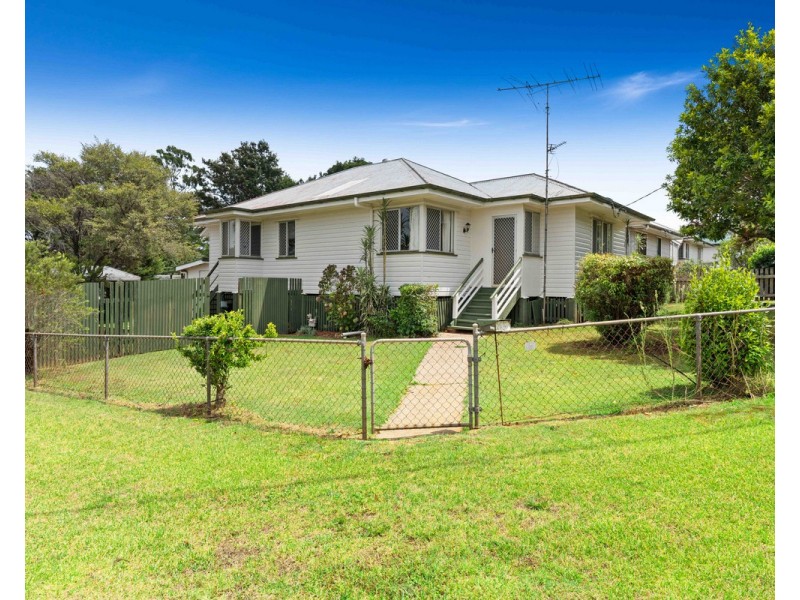 15 Dwyer Street, Harlaxton QLD 4350