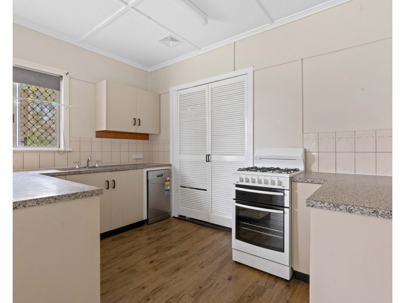 15 Dwyer Street, Harlaxton QLD 4350