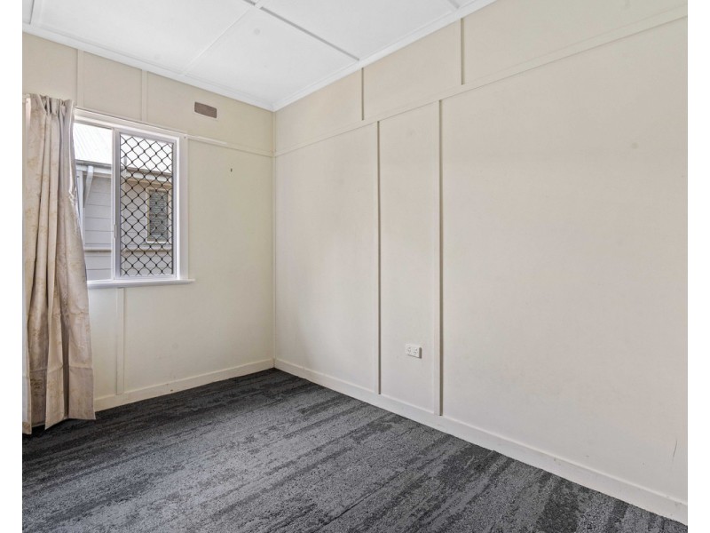 15 Dwyer Street, Harlaxton QLD 4350