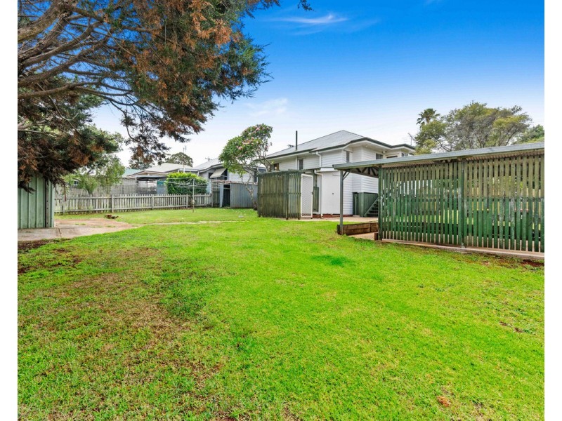 15 Dwyer Street, Harlaxton QLD 4350