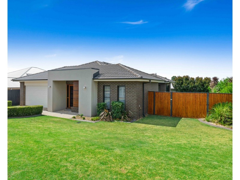 6 Sportsman Drive, Kleinton QLD 4352
