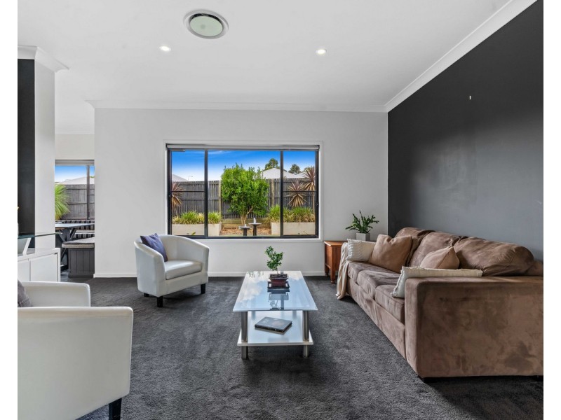 6 Sportsman Drive, Kleinton QLD 4352