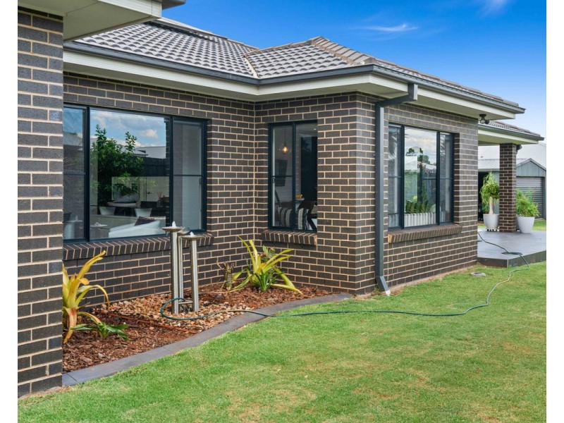 6 Sportsman Drive, Kleinton QLD 4352