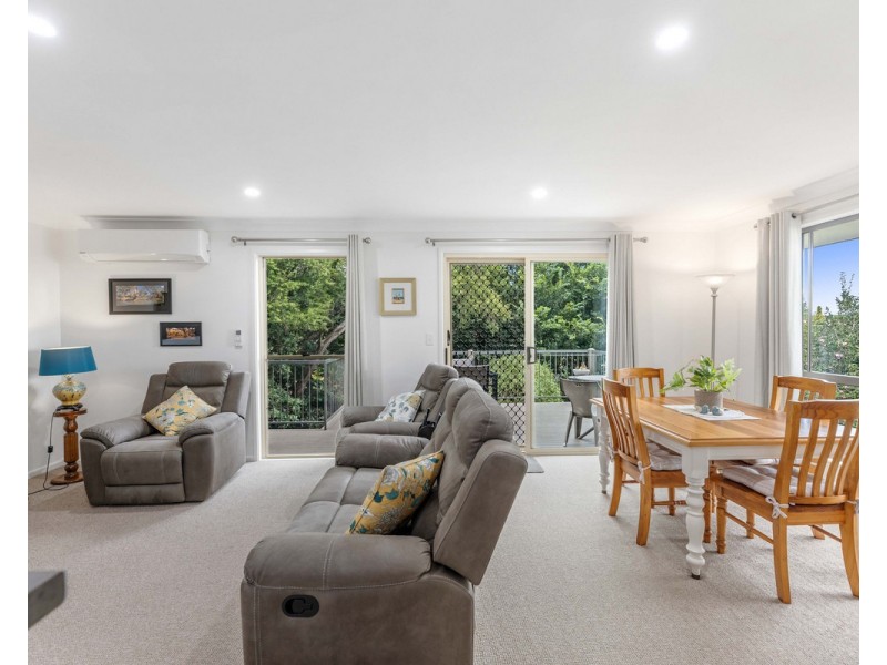 44 Rifle Range Road, Mount Lofty QLD 4350