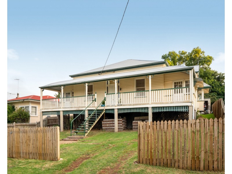 20 Cumming Street, North Toowoomba QLD 4350