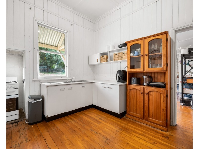 20 Cumming Street, North Toowoomba QLD 4350
