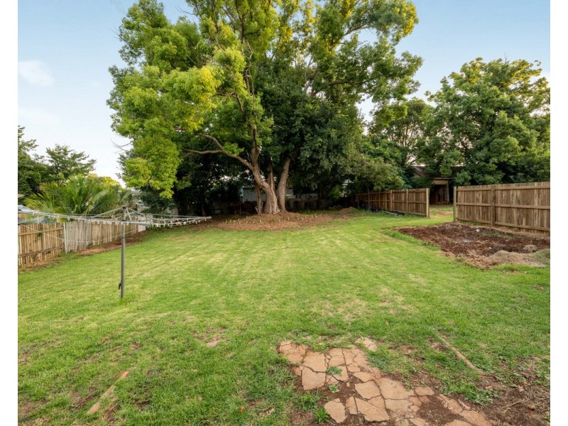 20 Cumming Street, North Toowoomba QLD 4350