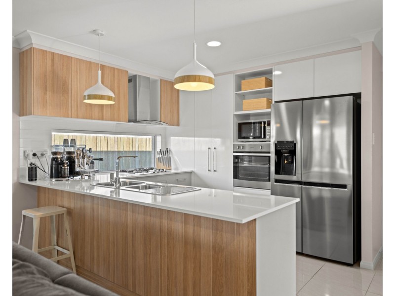 2/188 Kearney Street, Kearneys Spring QLD 4350