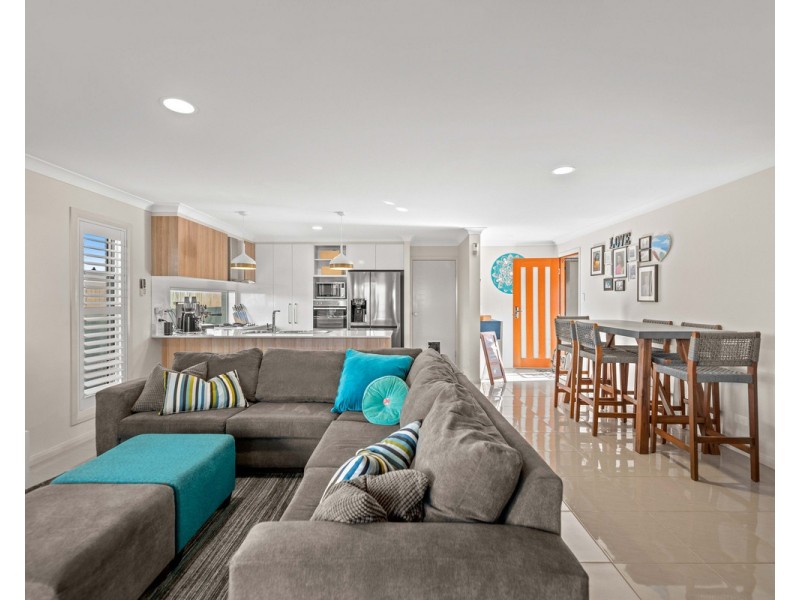 2/188 Kearney Street, Kearneys Spring QLD 4350