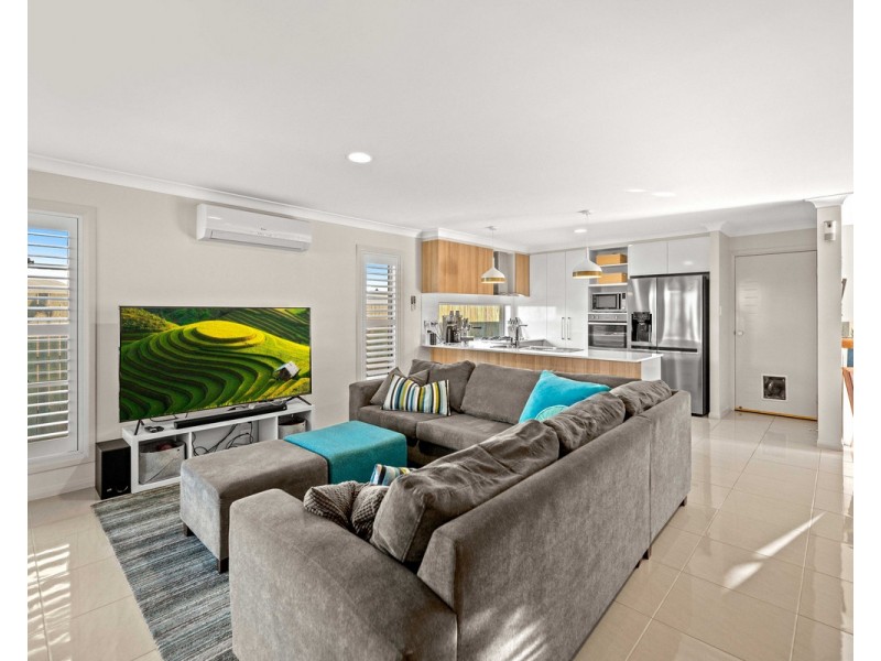 2/188 Kearney Street, Kearneys Spring QLD 4350