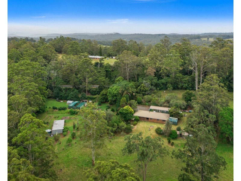 1 Murphy Road, Ravensbourne QLD 4352