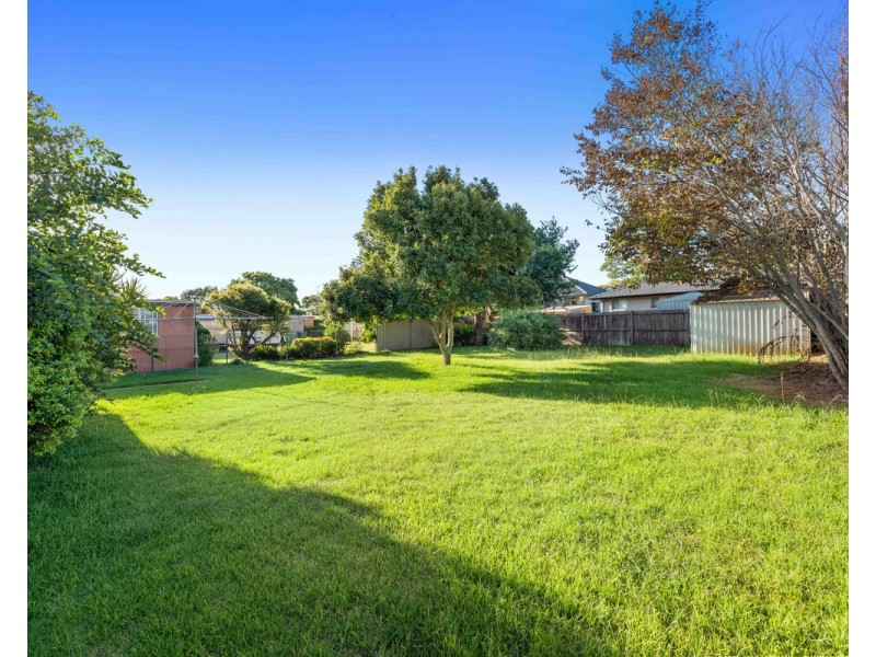 9 Clarice Street, Harristown QLD 4350