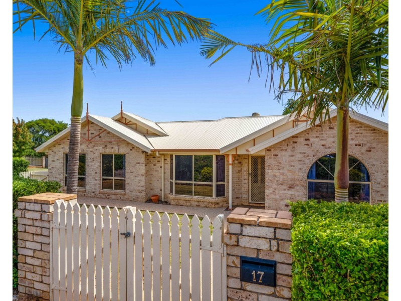 17 Biscay Crescent, Glenvale QLD 4350