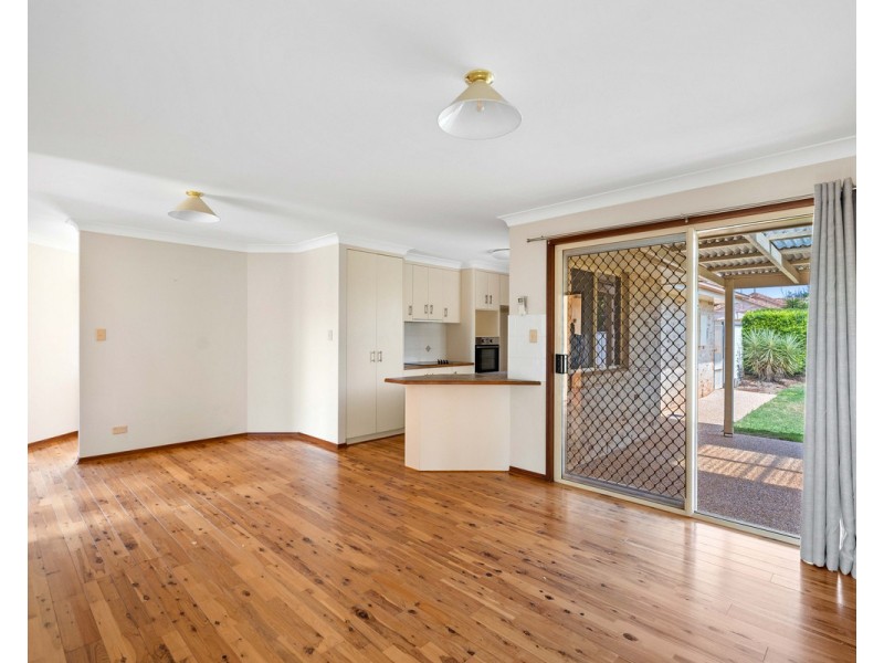 17 Biscay Crescent, Glenvale QLD 4350