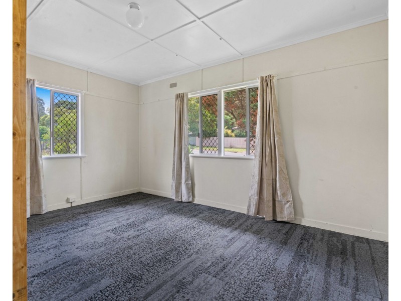 15 Dwyer Street, Harlaxton QLD 4350