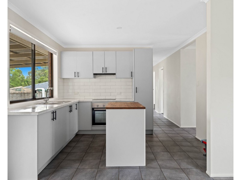 8 East Street, Kingsthorpe QLD 4400