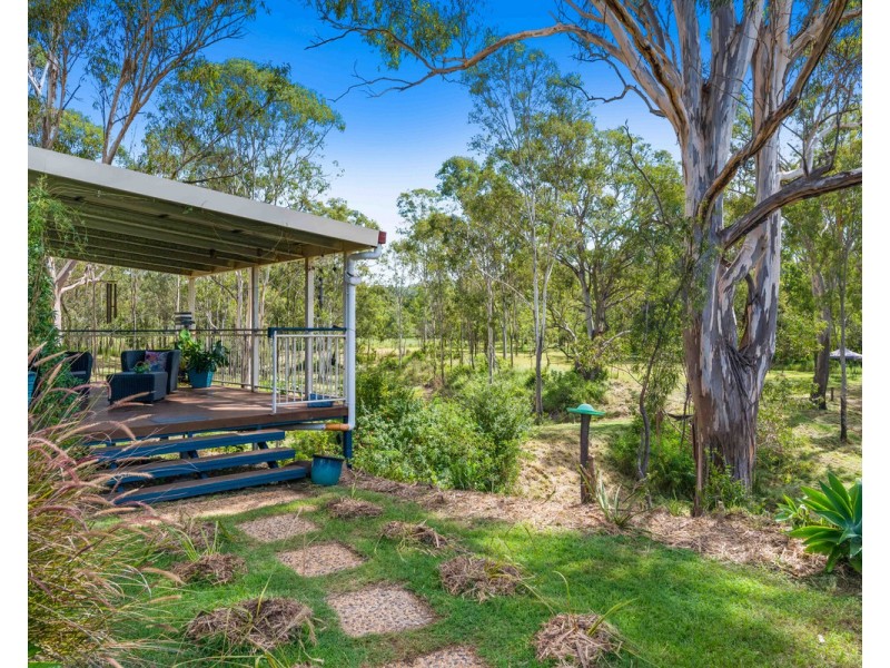 43 Cemetery Road, Murphys Creek QLD 4352