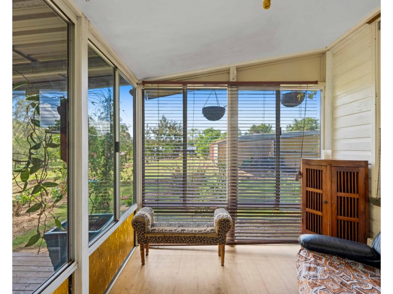 43 Cemetery Road, Murphys Creek QLD 4352