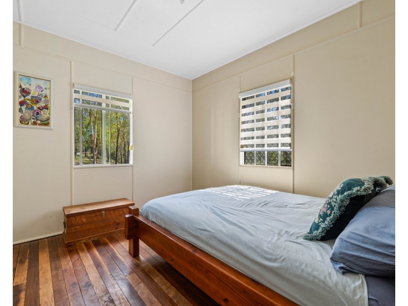 43 Cemetery Road, Murphys Creek QLD 4352