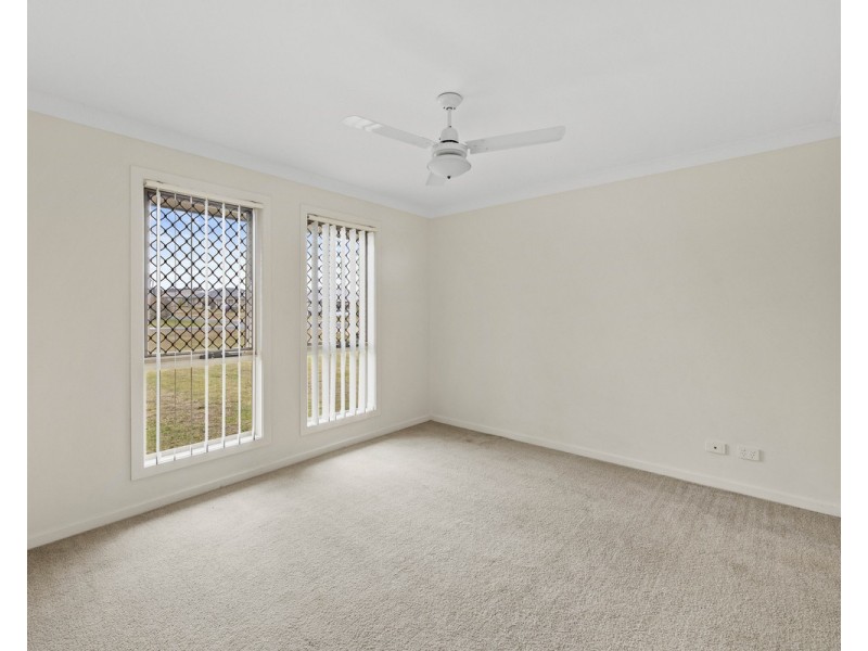 22 Wandoo Crescent, Westbrook QLD 4350