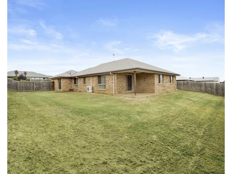 22 Wandoo Crescent, Westbrook QLD 4350