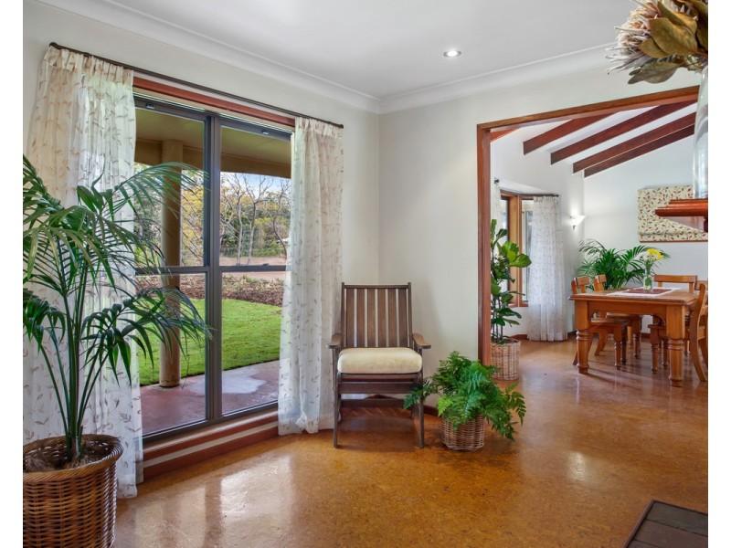 10172 New England Highway, Cabarlah QLD 4352