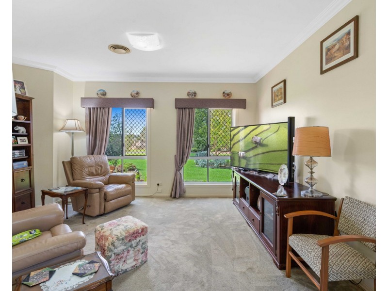 25 Cole Drive, Highfields QLD 4352