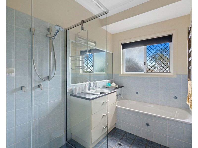 25 Cole Drive, Highfields QLD 4352