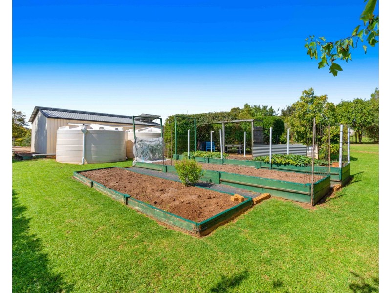 25 Cole Drive, Highfields QLD 4352