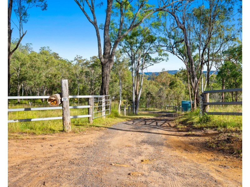 292 Stevens Road, Murphys Creek QLD 4352
