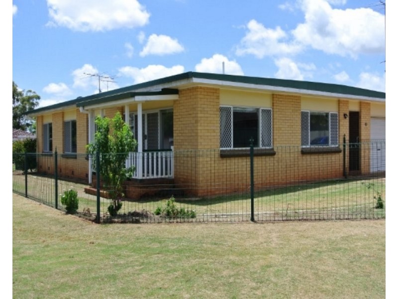 11 Matthews Street, Harristown QLD 4350