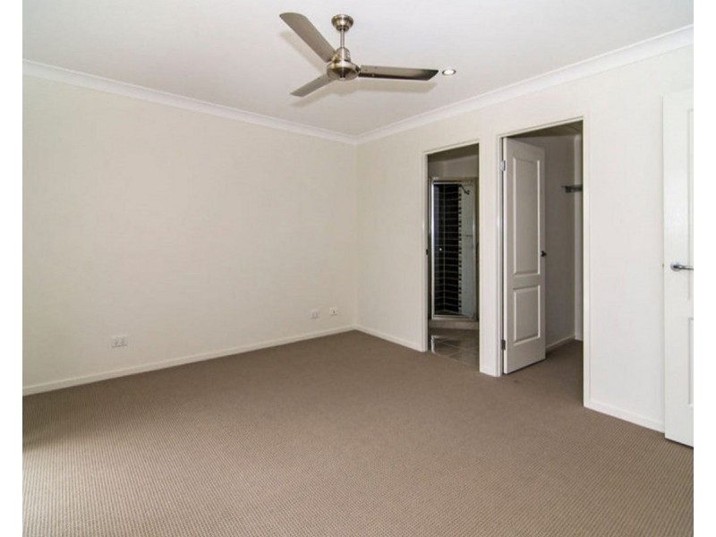 5 Madeleine Court, Glenvale QLD 4350