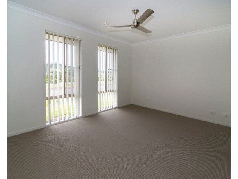 5 Madeleine Court, Glenvale QLD 4350